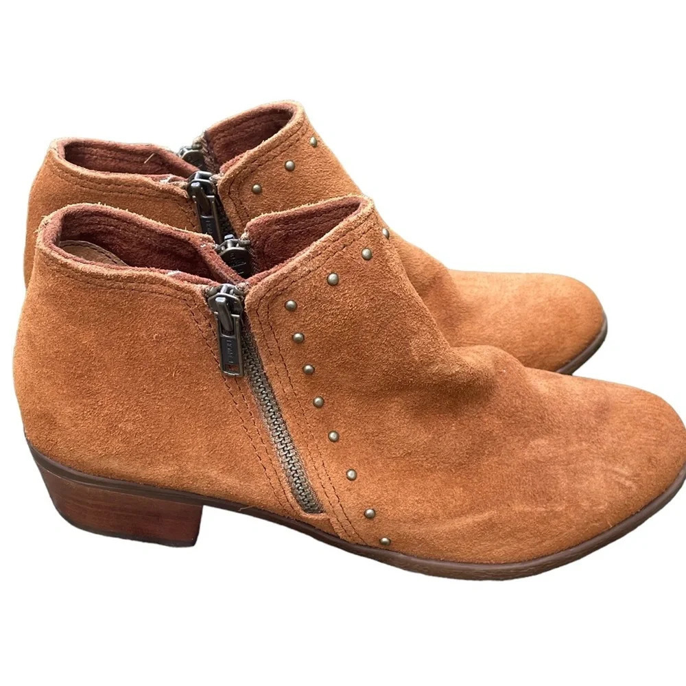 MINNETONKA BRIE BOOTS